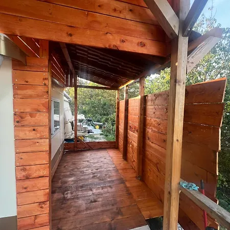 Karavana Tropicana Campingplatz Warna