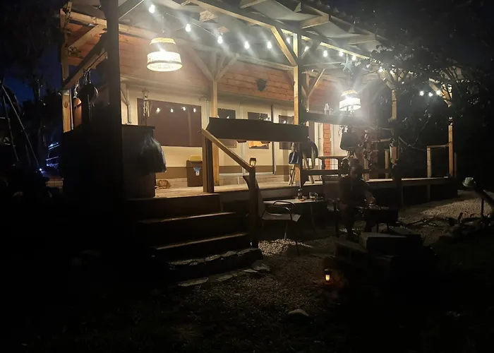 Karavana Tropicana Кемпинг