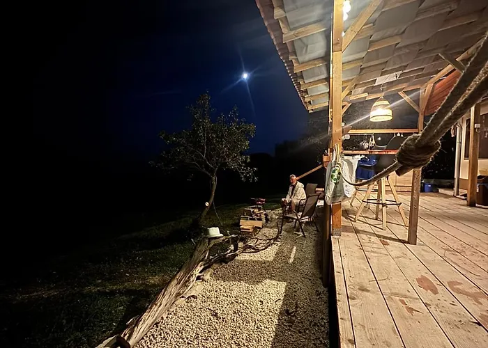 Karavana Tropicana Кемпинг Варна