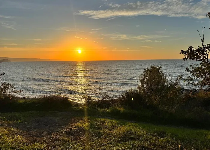 Karavana Tropicana Кемпинг